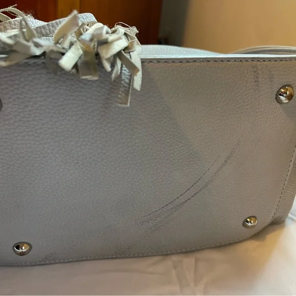 Gray tote bag with tassels - Picture 2 of 9